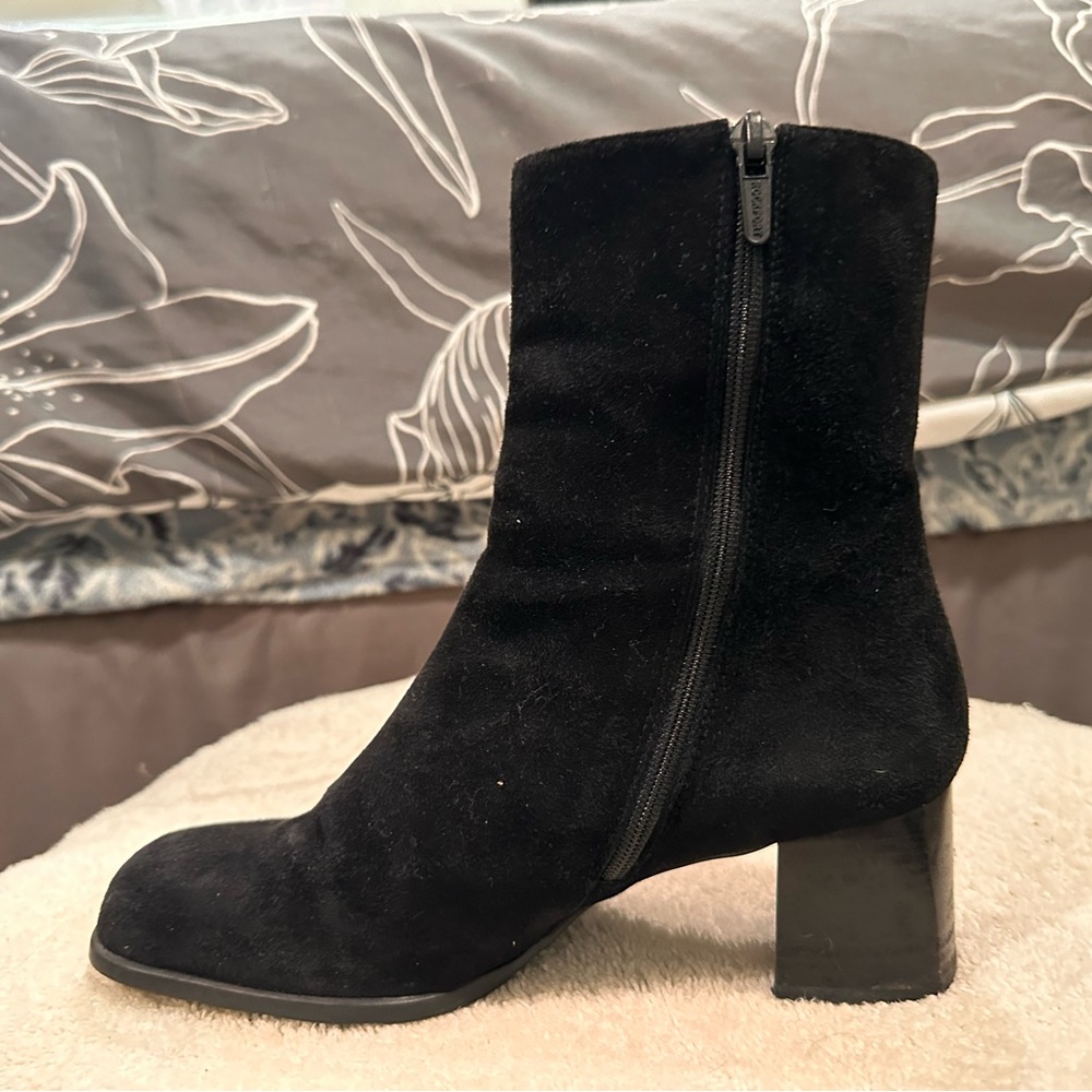 Ann Taylor Heeled Boots - Picture 3 of 3
